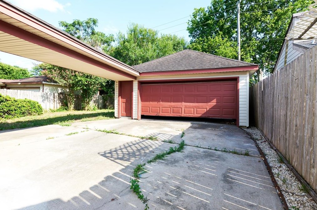 7823 Secretariat Ln, Houston TX  77071-3013 exterior