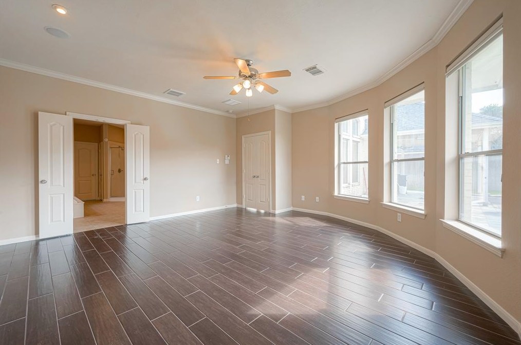 6703 Silver Shade Dr, Houston TX  77064-5538 exterior