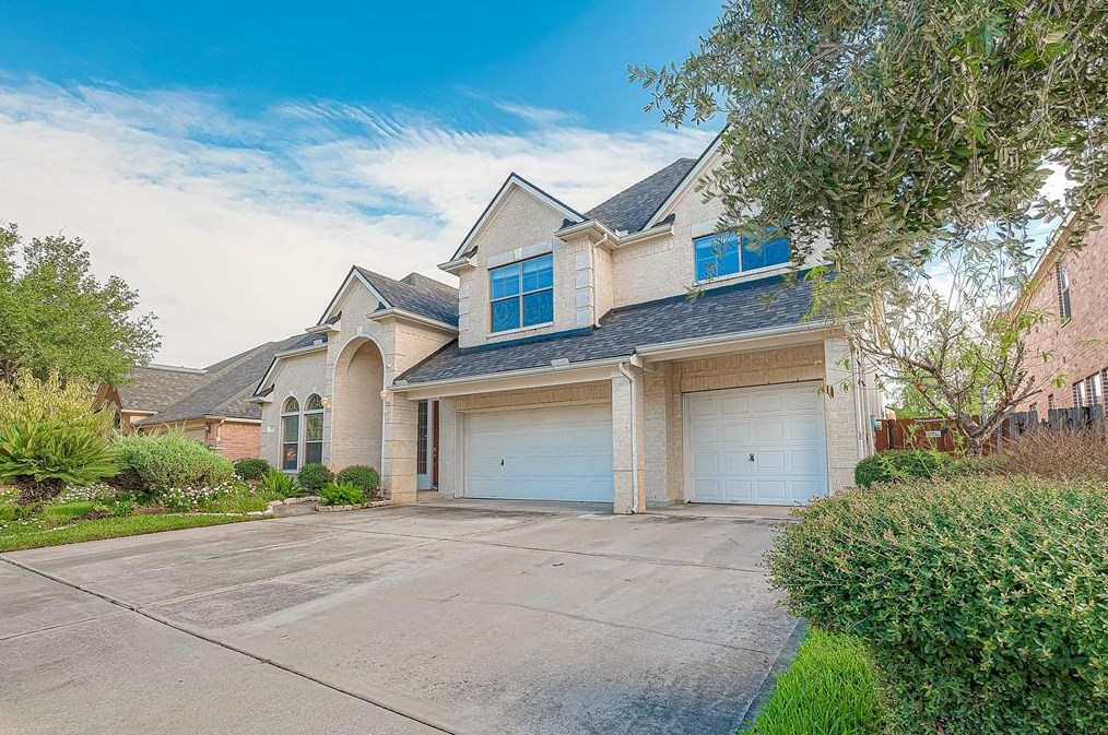 6703 Silver Shade Dr, Houston TX  77064-5538 exterior