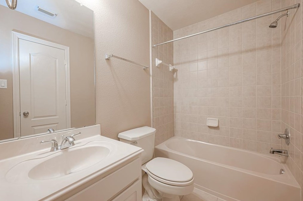 6703 Silver Shade Dr, Houston TX  77064-5538 exterior