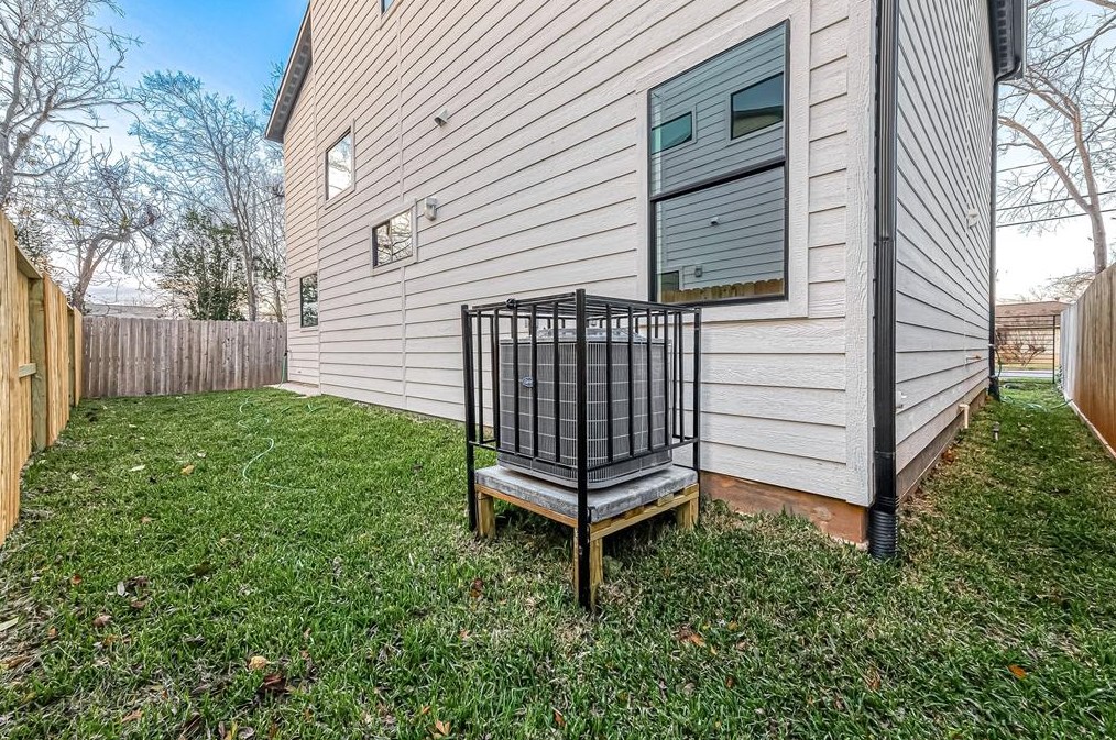 3616 Corder St, Houston TX  77021-5627 exterior