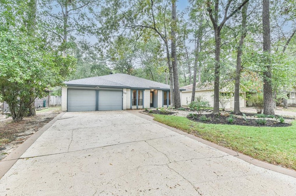 20 Tulip Hill Ct, Spring TX  77380-2709 exterior