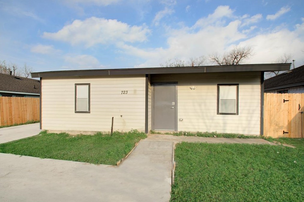 723 Hoffman St, Houston TX  77020-4805 exterior