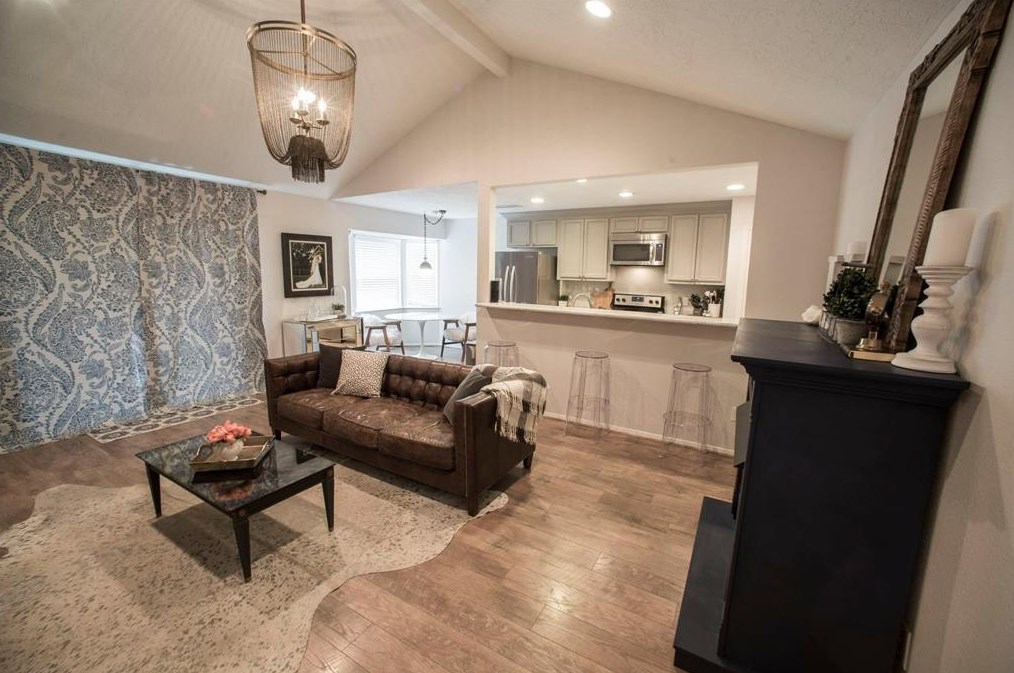 3123 Lazy Spring Dr, Houston TX  77080-2821 exterior