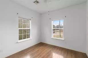 409 Beto St, Huntsville, TX 77340 - Photo 35