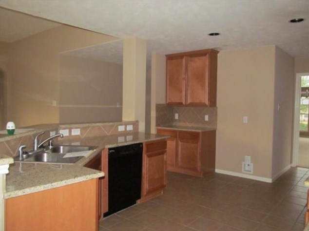 15103 Vincennes Oak St, Cypress TX  77429-7635 exterior