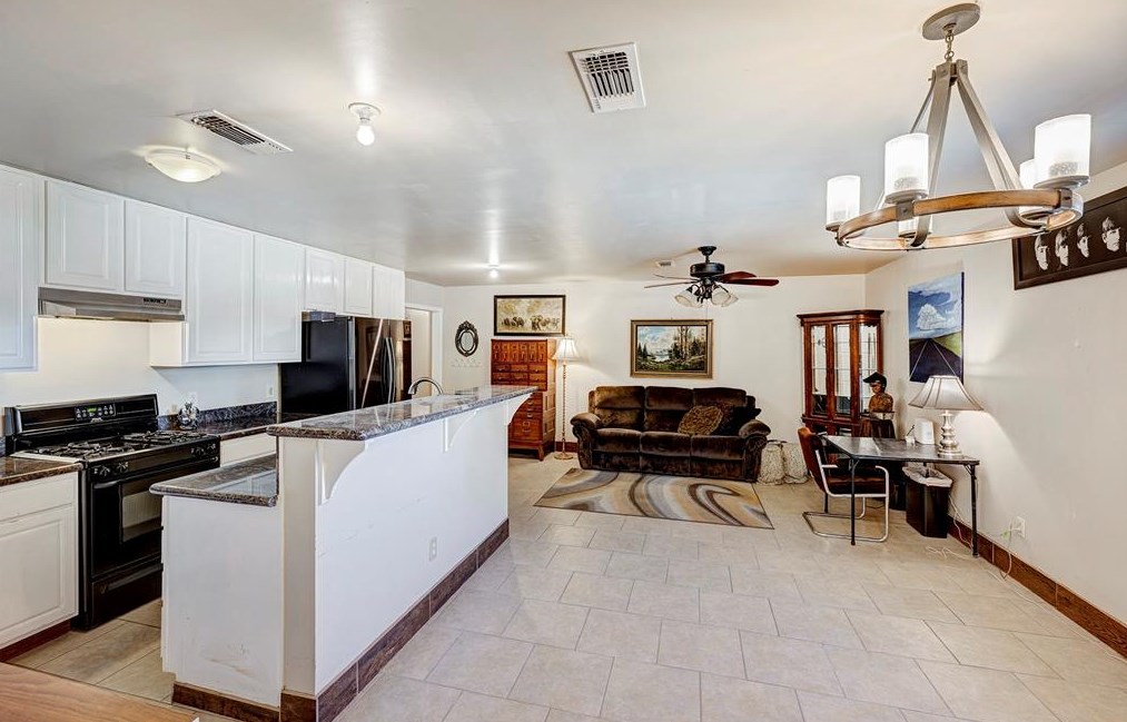 7634 Broadview Dr, Houston TX  77061-1605 exterior