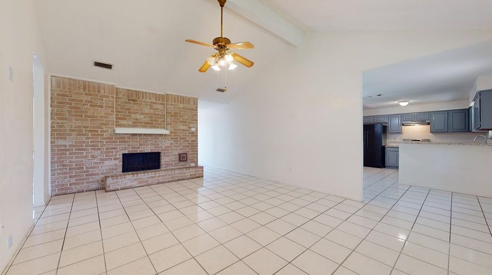 9126 Kirkmont Dr, Houston TX  77089-1108 exterior