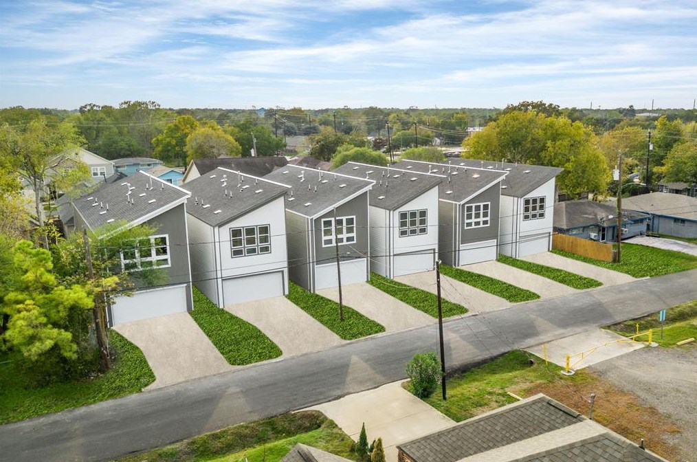 4212 Mckinley St, Houston TX  77051-1832 exterior