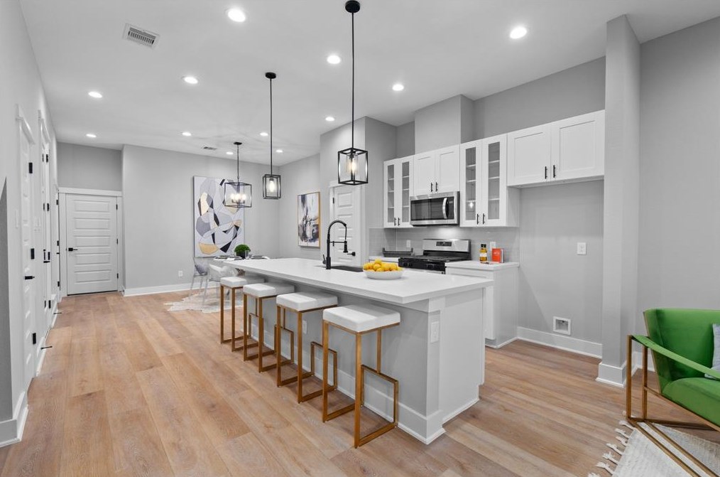 4212 Mckinley St, Houston TX  77051-1832 exterior