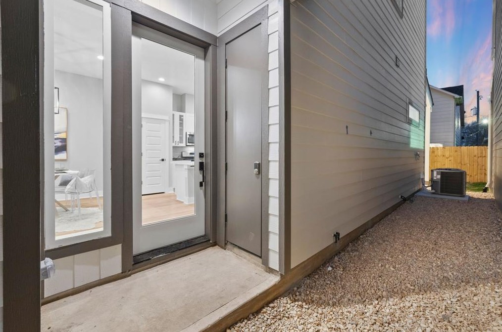 4212 Mckinley St, Houston TX  77051-1832 exterior