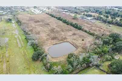 1300 N Battlebell Road, Highlands, TX 77562 - Photo 5