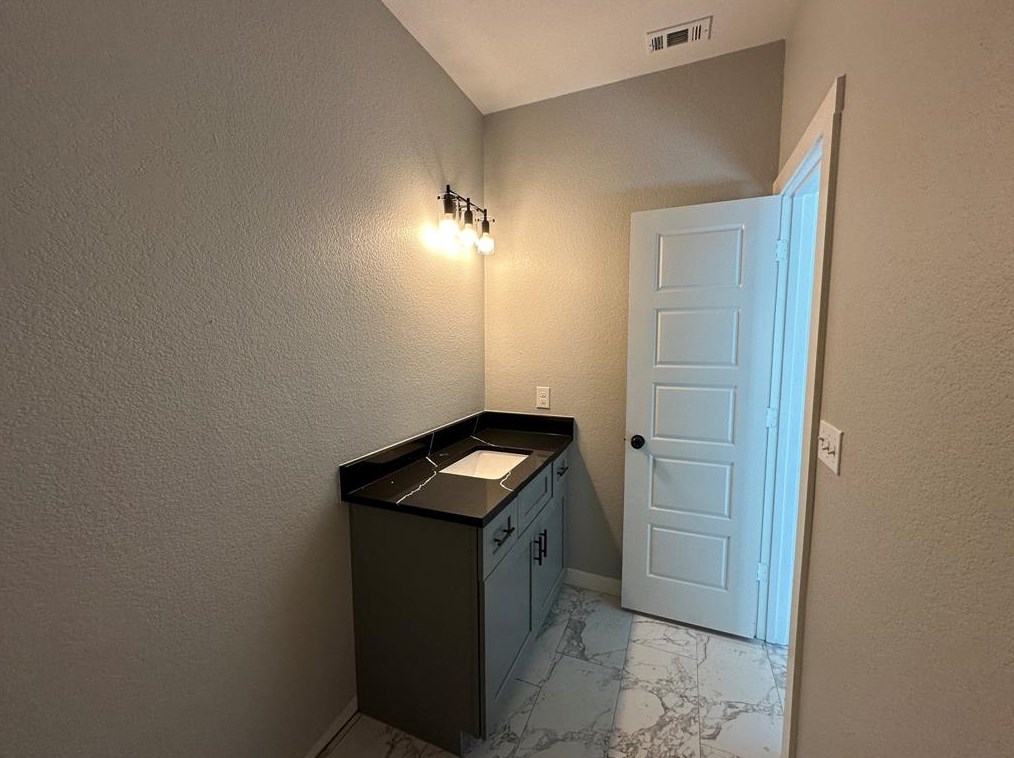 16514 Eastchase, Montgomery TX 77316-6704 exterior