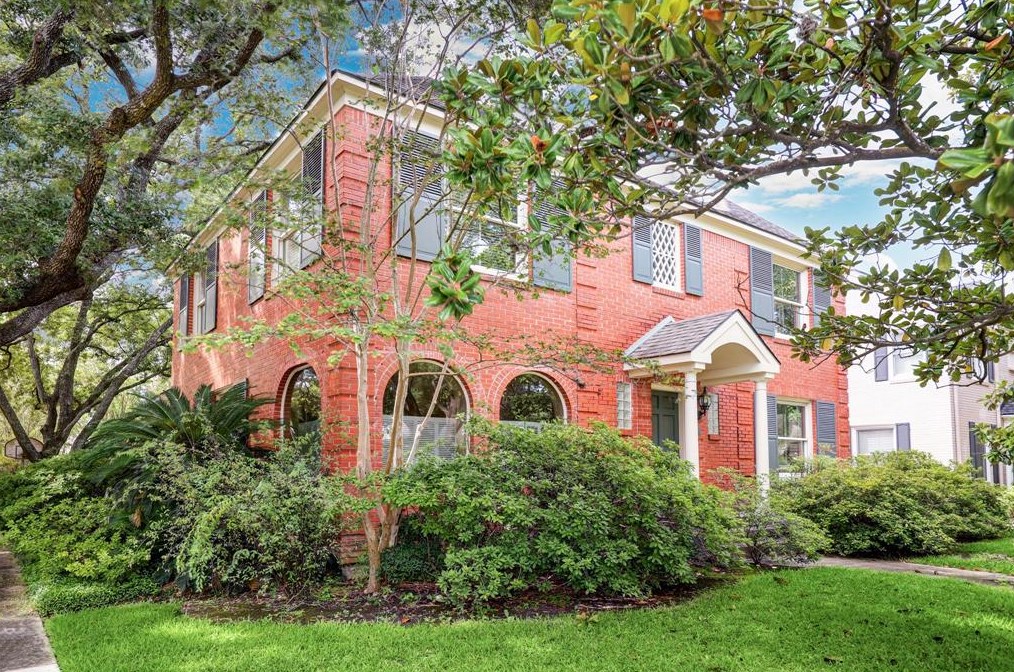 6122 Buffalo Speedway, Houston TX  77005-3306 exterior