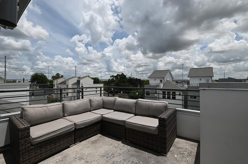 1712 Goliad St, Houston TX  77007-4237 exterior