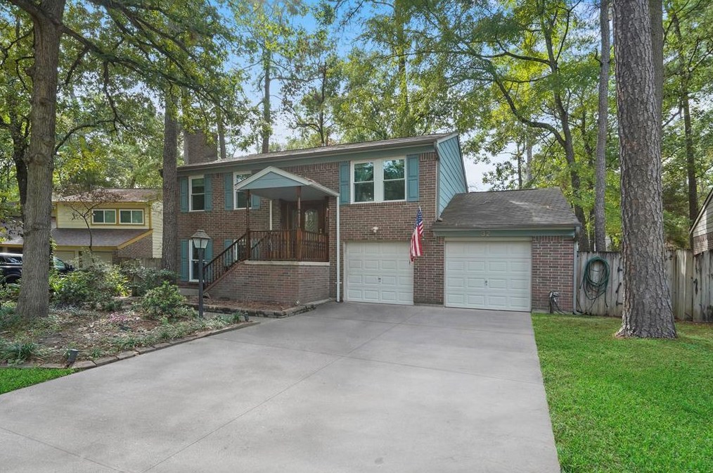 32 Brook Pebble Ct, Spring TX  77380-2804 exterior