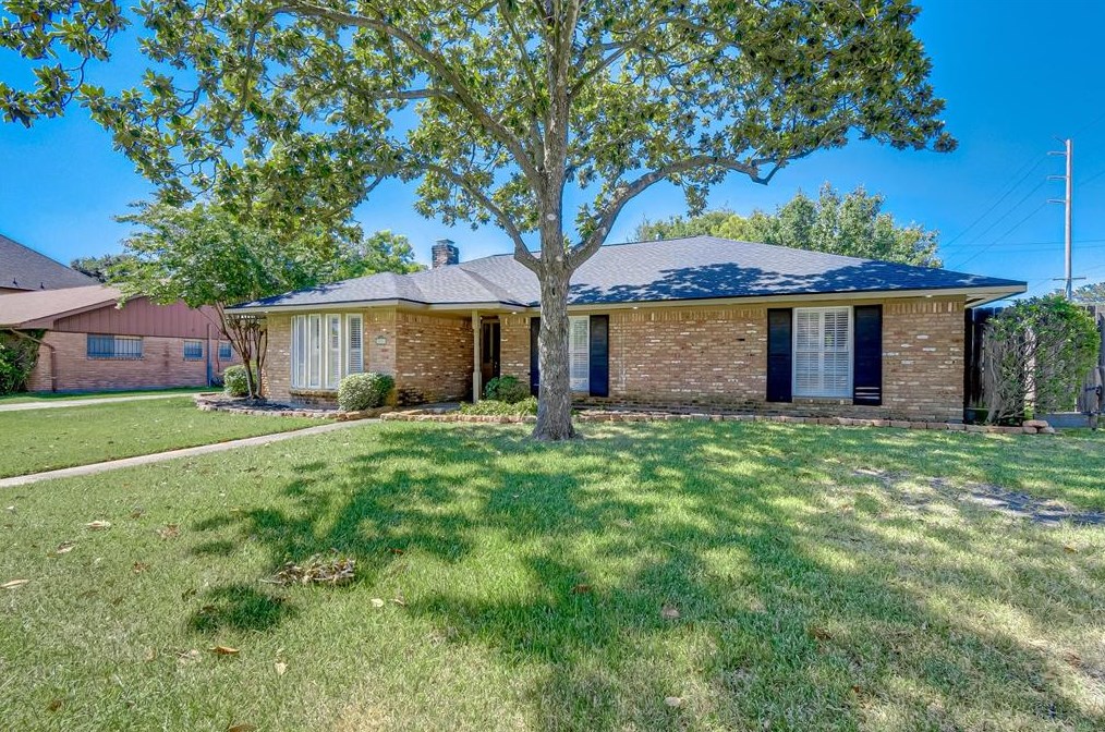 5502 Edith St, Houston TX  77081-7402 exterior