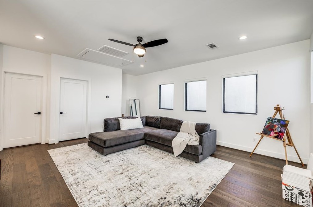 1808 Hazard St, Houston TX 77019-5720 exterior