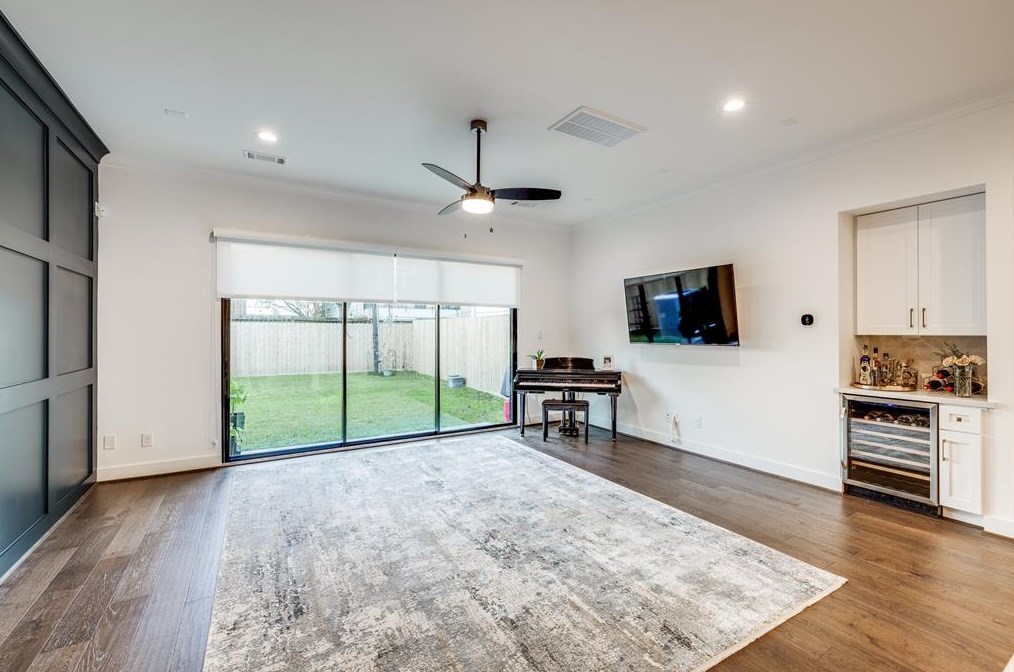 1808 Hazard St, Houston TX 77019-5720 exterior