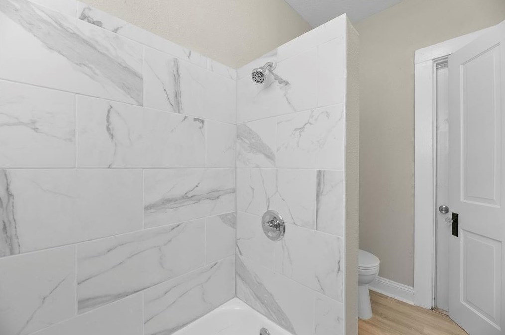 1221 20 St, Galveston TX 77550-8006 exterior