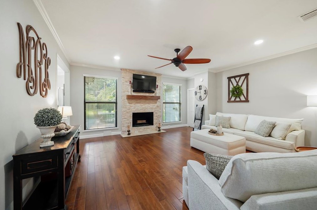 5526 Sycamore Creek Dr, Humble TX  77345-1468 exterior