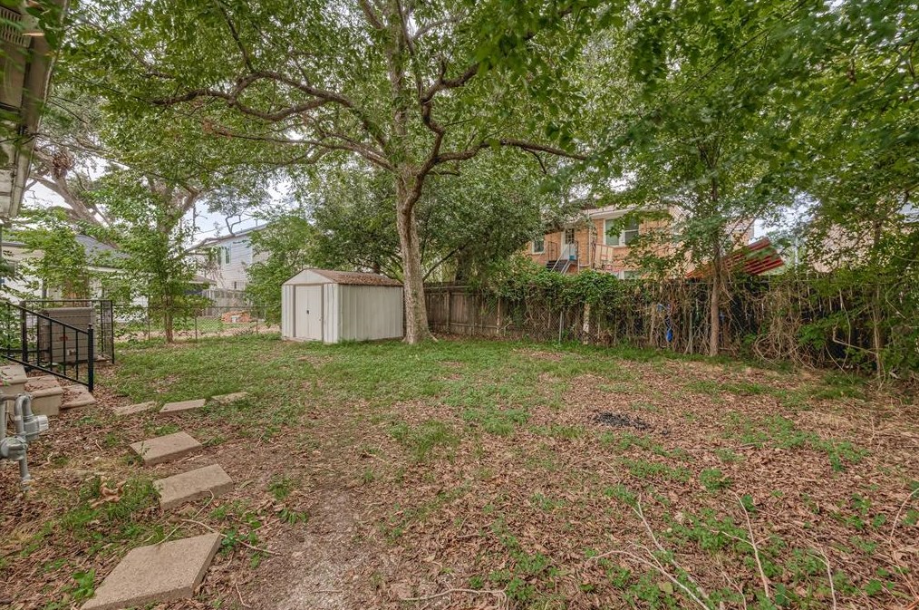 2711 Eagle St, Houston TX  77004-4574 exterior