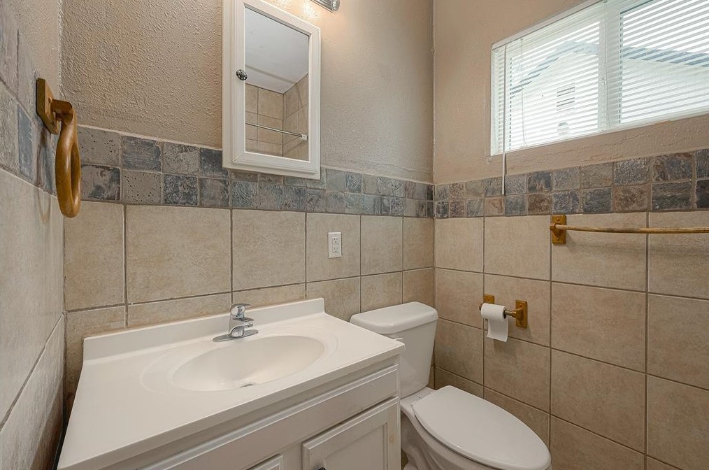 2711 Eagle St, Houston TX  77004-4574 exterior