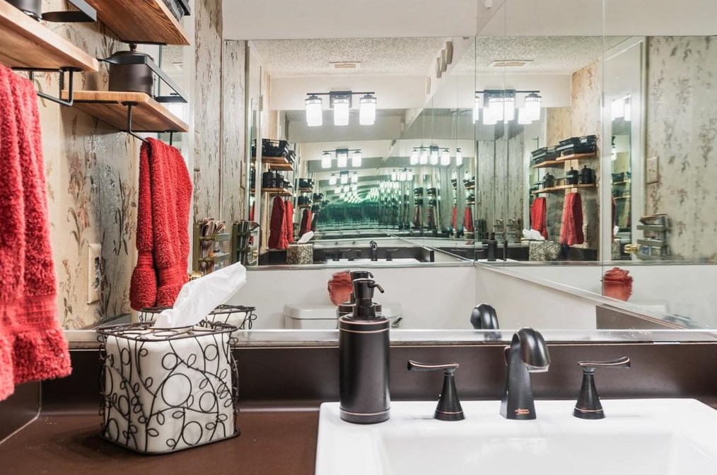 15 April Hl, Montgomery TX 77356-5923 exterior