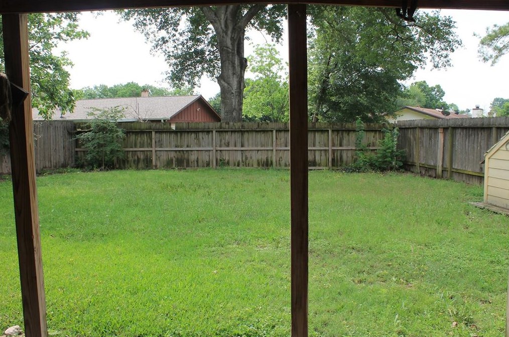 7331 Northleaf Dr, Houston TX  77086-1928 exterior