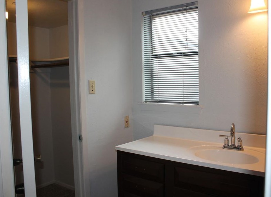 7331 Northleaf Dr, Houston TX  77086-1928 exterior