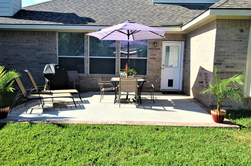 21726 Hannover Village Dr, Spring TX  77388-5392 exterior