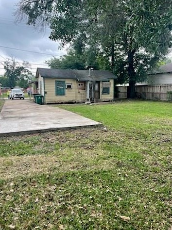 9705 Peachtree St, Houston TX  77016-4123 exterior