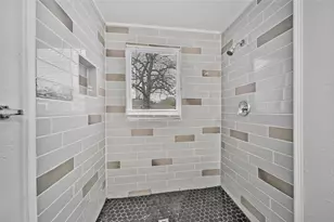 2205 Sumpter St, Houston, TX 77026 - Photo 5