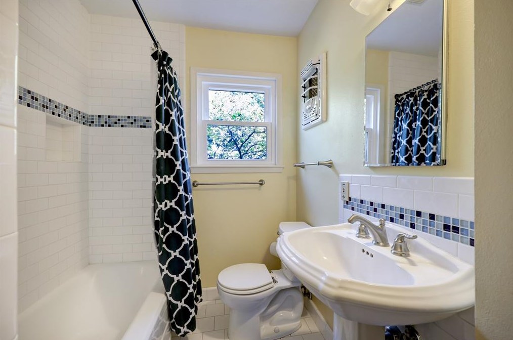 2925 Plumb St, Houston TX  77005-3057 exterior