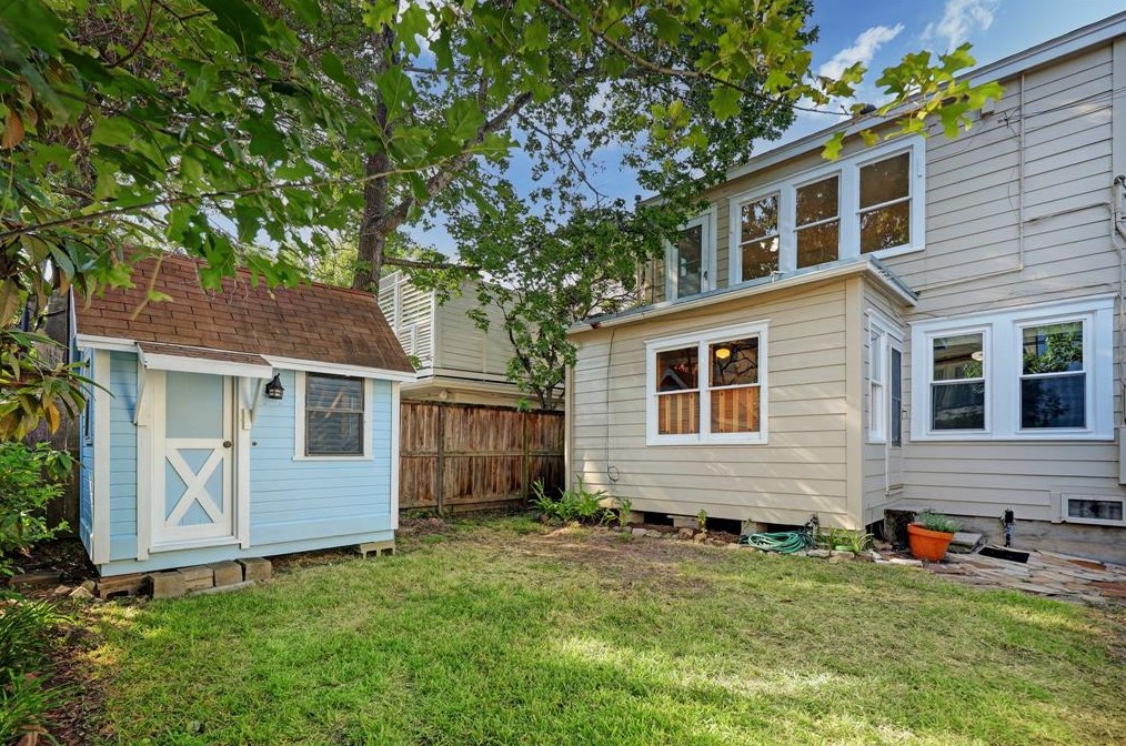 2925 Plumb St, Houston TX  77005-3057 exterior