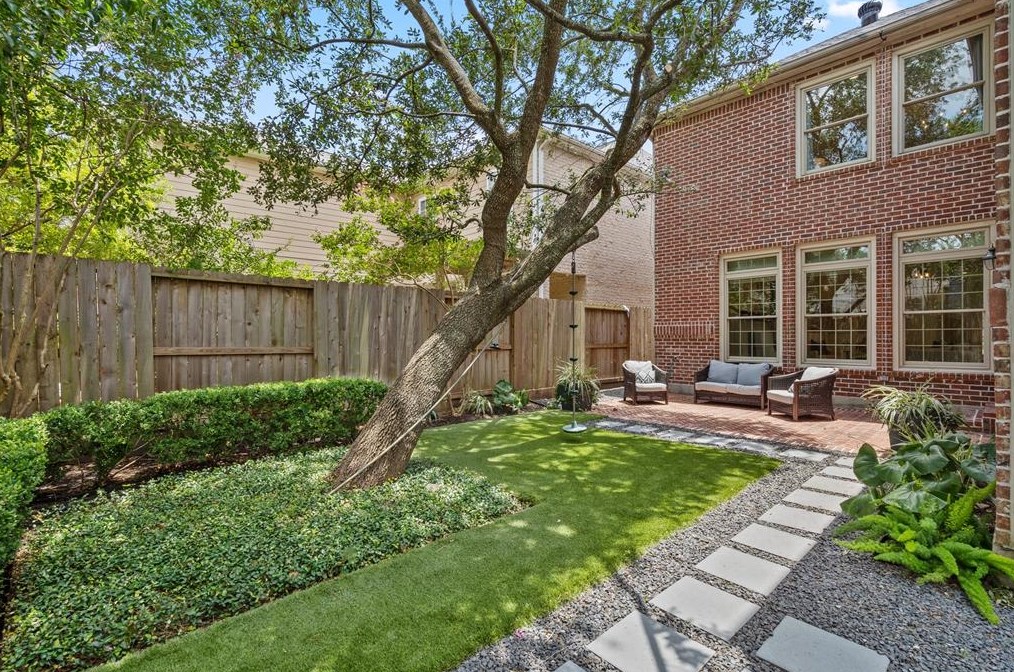 3922 Browning St, Houston TX  77005-2042 exterior