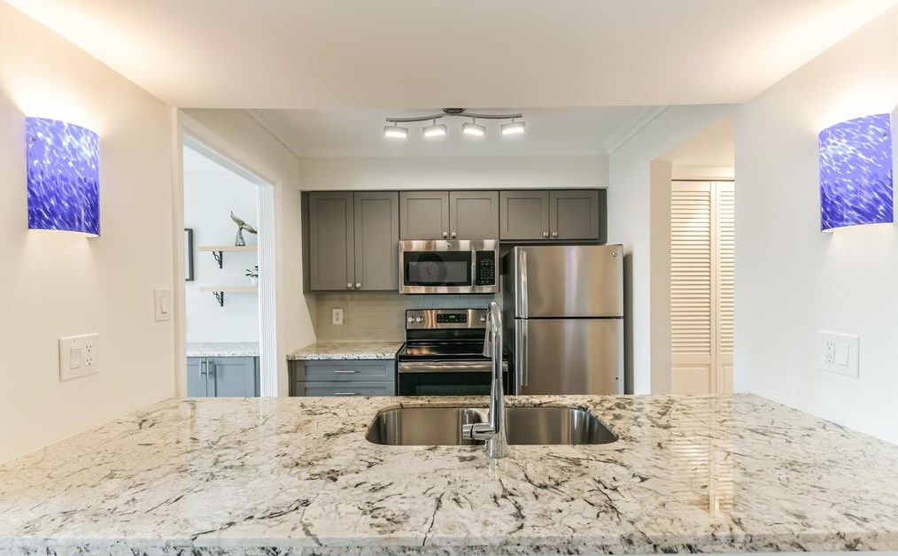 3220 69th St, Galveston TX 77551-2074 exterior