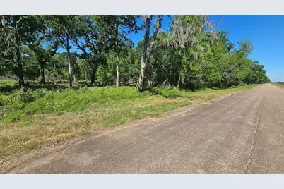 248 Middle Bayou Trail, Angleton, TX 77515 - Photo 3