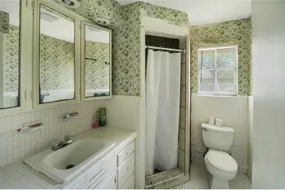 5018 Glenhaven Drive, Baytown, TX 77521 - Photo 11