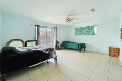 5018 Glenhaven Drive, Baytown, TX 77521 - Photo 9