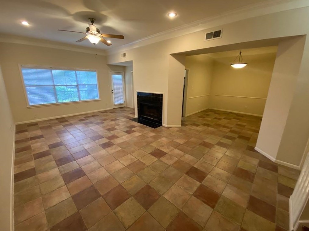 623 Hawthorne St, Houston TX  77006-4062 exterior