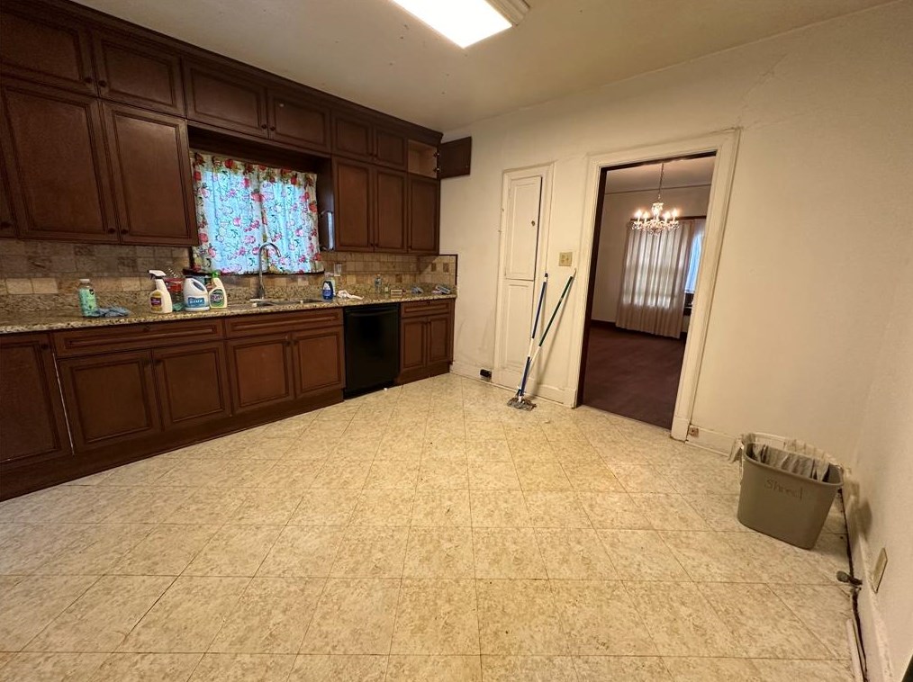 3418 Southmore Blvd, Houston TX  77004-6343 exterior