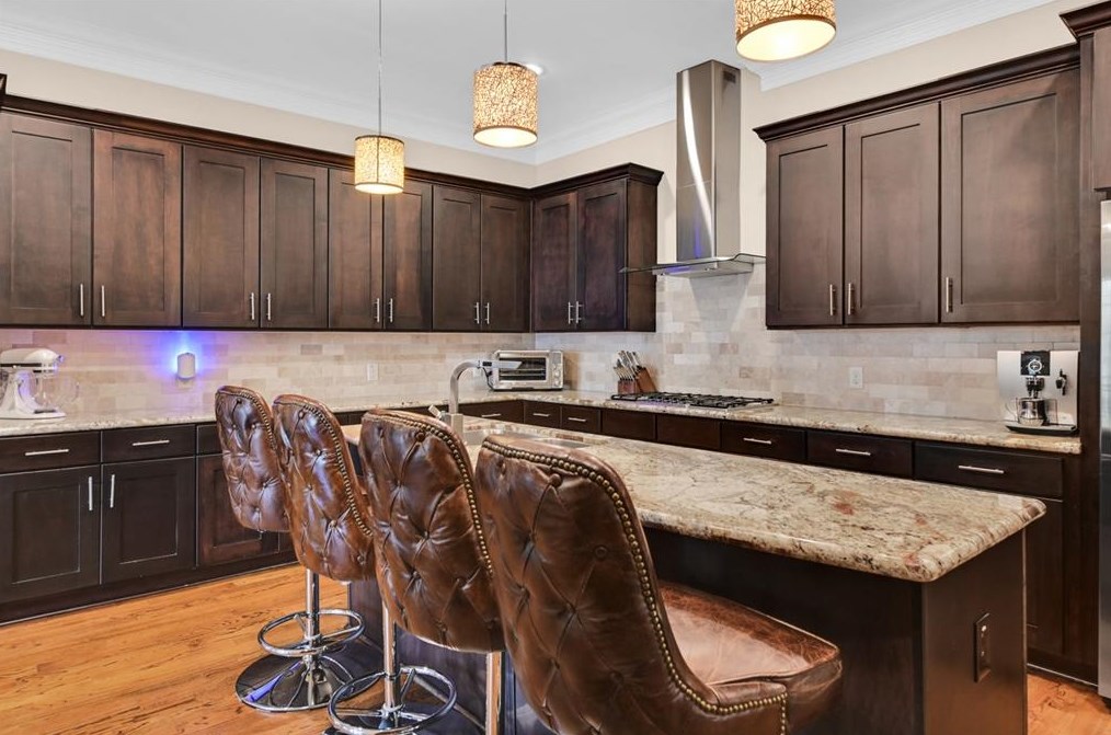 5611 Maxie, Houston TX  77007-3054 exterior