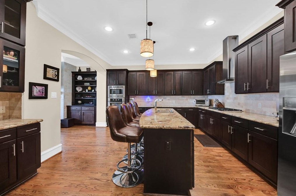 5611 Maxie, Houston TX  77007-3054 exterior