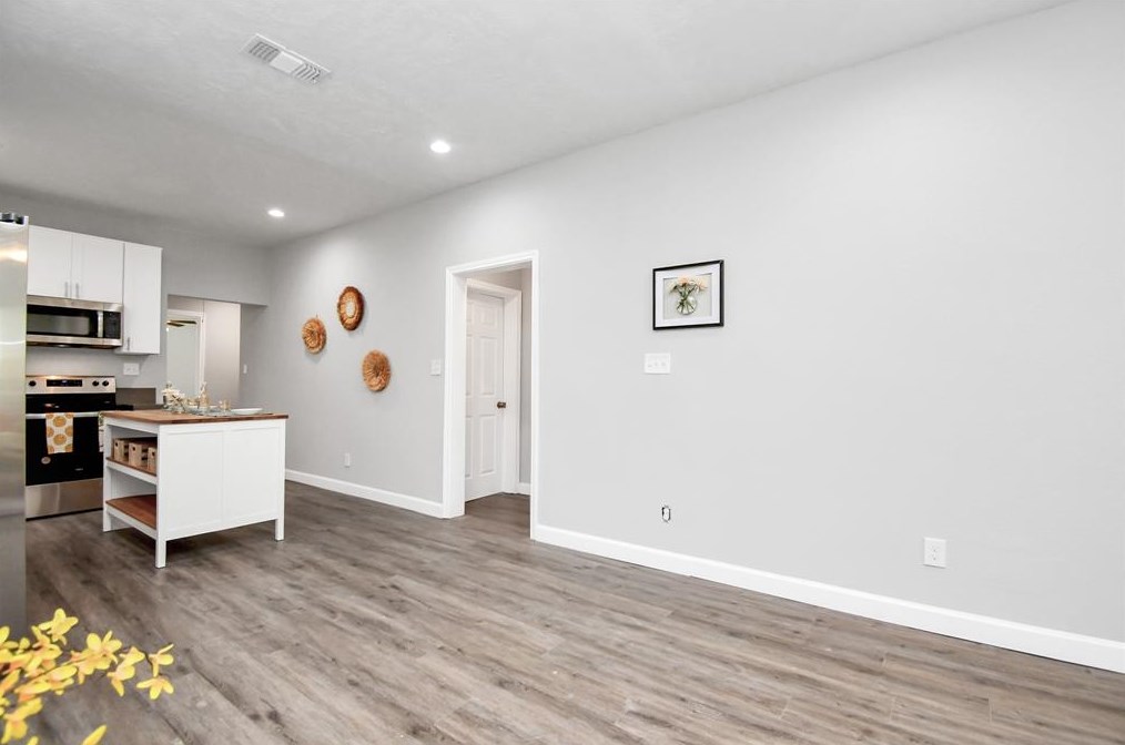 4105 New Orleans, Houston TX  77020-2545 exterior