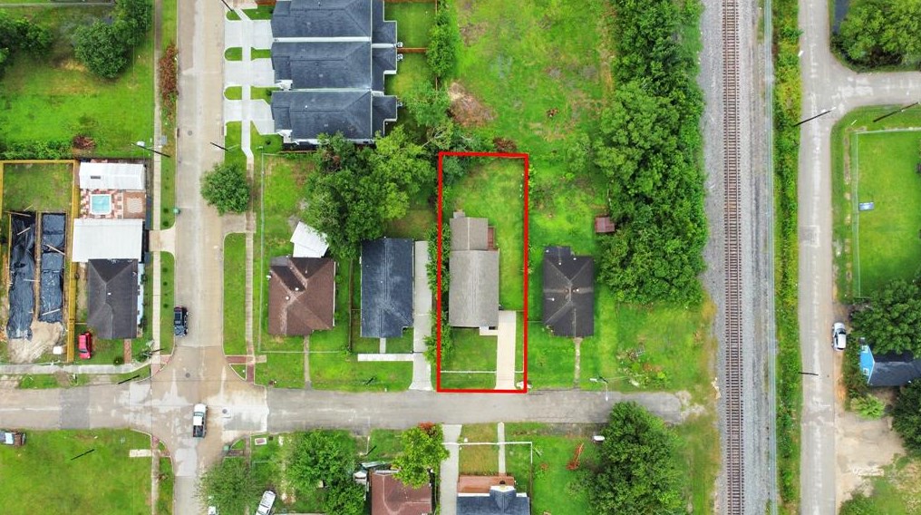 4105 New Orleans, Houston TX  77020-2545 exterior