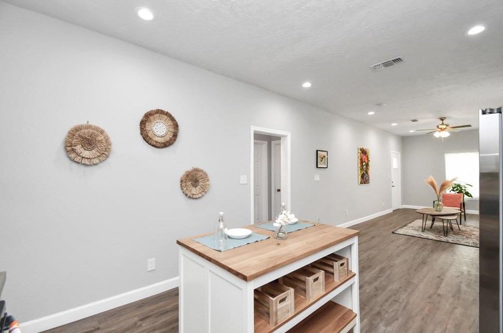4105 New Orleans, Houston TX  77020-2545 exterior