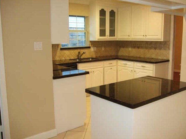 5811 Mcknight, Houston TX  77035-2323 exterior