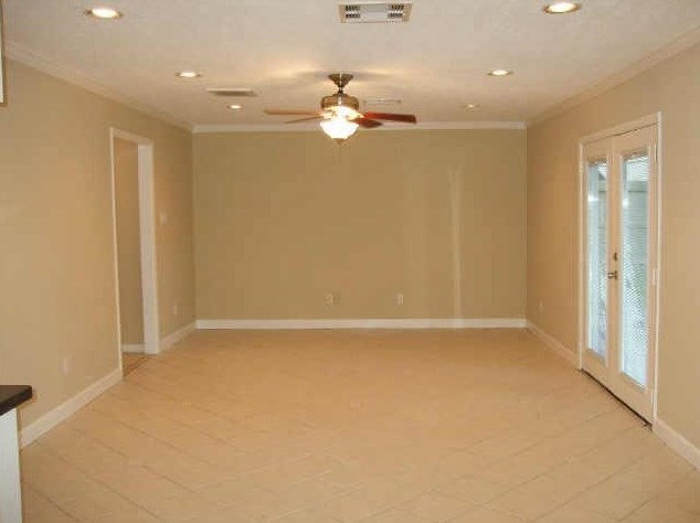 5811 Mcknight, Houston TX  77035-2323 exterior