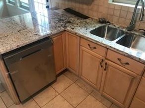 11213 Briar Forest Dr, Houston TX  77042-2203 exterior